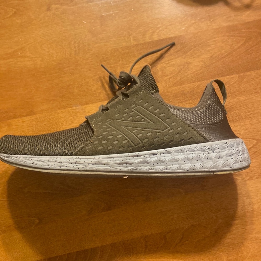 Mens new balance sneakers great condition
